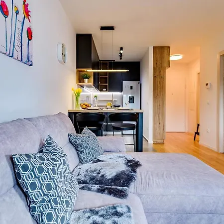 Apartment Iskra With Free Parking