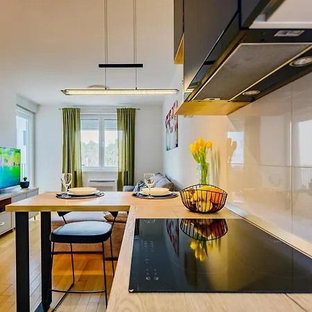 Iskra With Free Parking Apartment Zadar