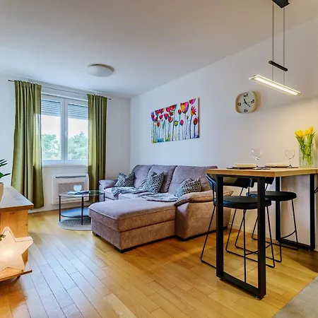 Apartment Iskra With Free Parking Zadar